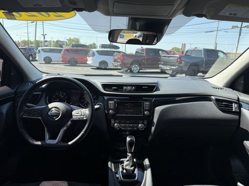 Used 2020 Nissan Rogue Sport SV w/ All-Weather Package image 2