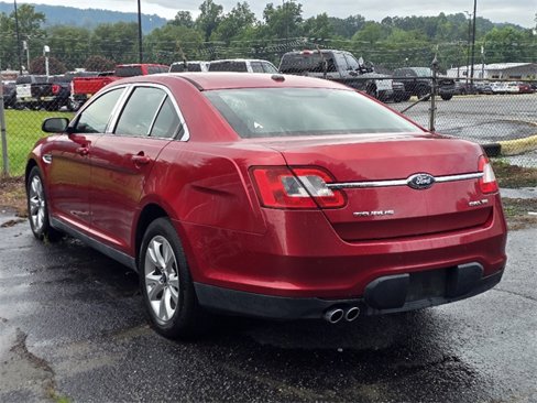 Used 2010 Ford Taurus SEL image 3