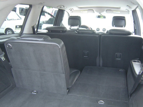 Used 2011 Mercedes-Benz GL 320 BlueTEC 4MATIC image 12