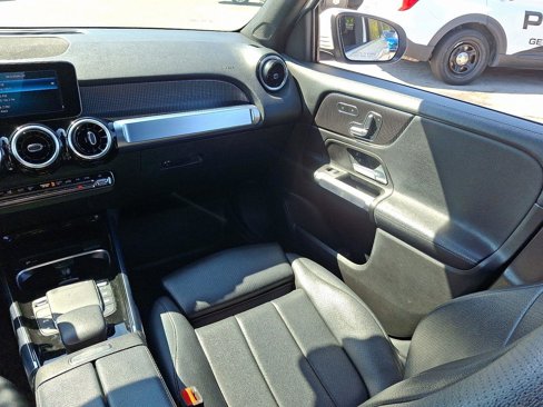 Used 2021 Mercedes-Benz GLB 250 4MATIC image 42