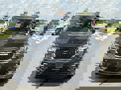 Used 2023 Chrysler Pacifica Touring-L image 8