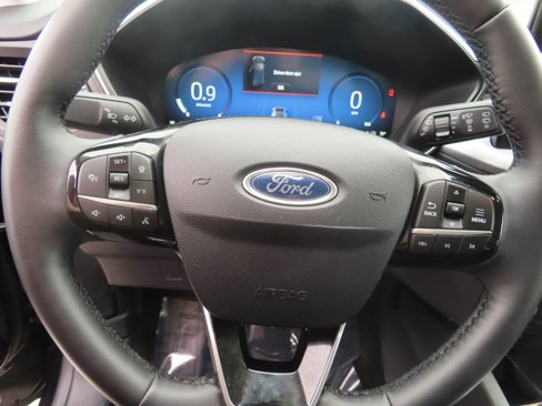 Used 2024 Ford Escape Platinum image 9