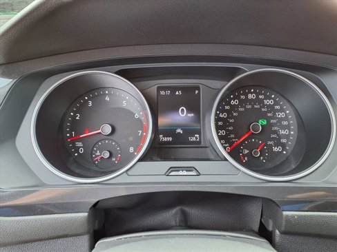 Used 2021 Volkswagen Tiguan SE image 11