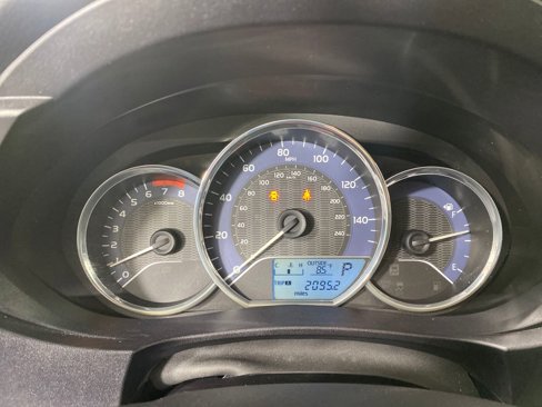 Used 2015 Toyota Corolla L image 16