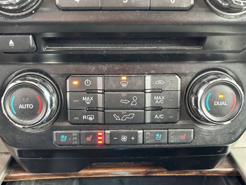 Used 2018 Ford F150 Lariat image 28