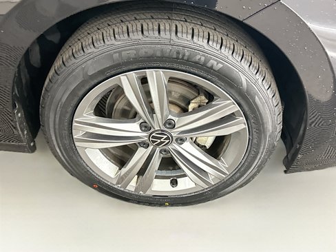 Used 2024 Volkswagen Jetta SE image 11
