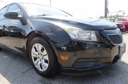 Used 2013 Chevrolet Cruze LS image 19