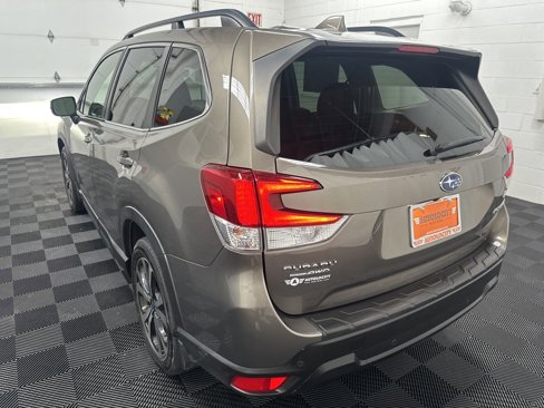Used 2020 Subaru Forester Limited image 8