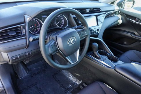 Used 2019 Toyota Camry L image 11