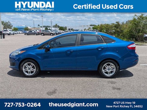 Used 2019 Ford Fiesta SE image 2