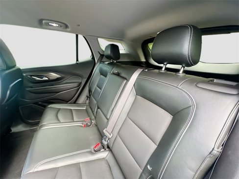 Used 2024 GMC Terrain SLT image 26