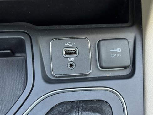 Used 2020 Jeep Cherokee Latitude image 24