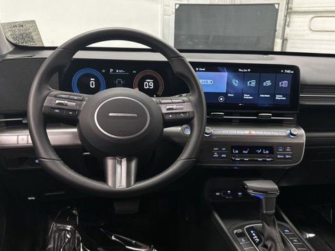 Used 2024 Hyundai Kona SEL image 5