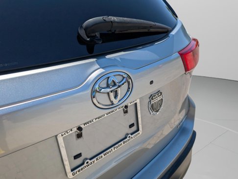 Used 2017 Toyota Highlander Limited image 35