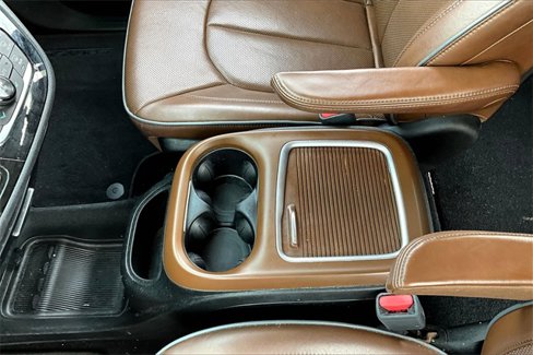 Used 2018 Chrysler Pacifica Limited image 18
