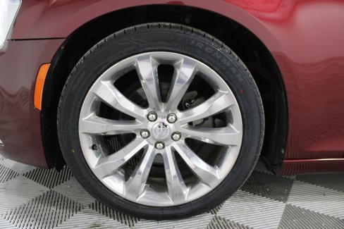 Used 2019 Chrysler 300 Limited image 33