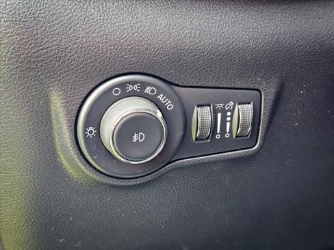 Certified 2022 Jeep Compass Limited image 15