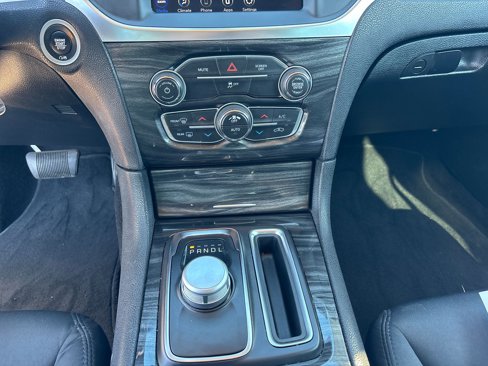 Certified 2022 Chrysler 300 Touring w/ Sport Appearance Package image 29