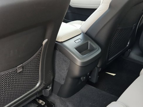New 2026 Volvo XC60 B5 Plus w/ Protection Package Premier image 31