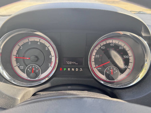 Used 2018 Dodge Grand Caravan SE w/ UConnect Hands-Free Group image 13
