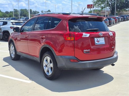 Used 2013 Toyota RAV4 XLE image 2