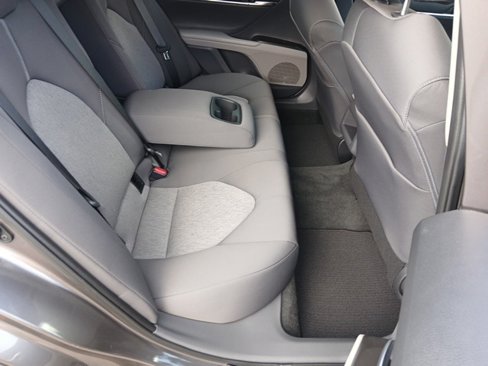 Used 2022 Toyota Camry LE image 29