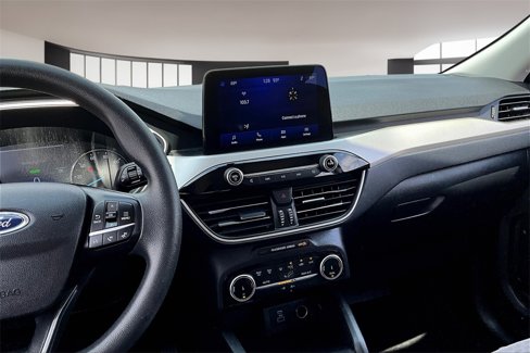 Used 2022 Ford Escape SE image 6