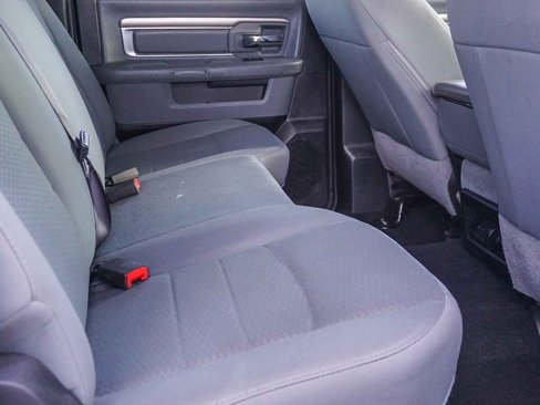 Used 2019 RAM 1500 Classic SLT image 14