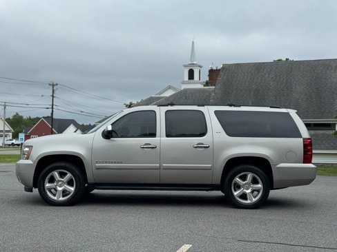 Used 2007 Chevrolet Suburban LTZ w/ LTZ Preferred Equipment Group image 4