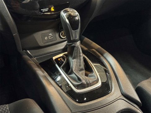Used 2022 Nissan Rogue Sport S image 30