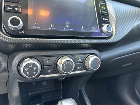Used 2024 Nissan Kicks SV image 19