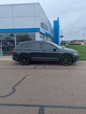 Used 2018 Volkswagen Tiguan S image 3