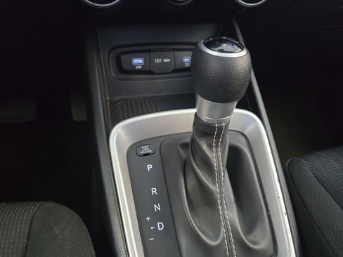 Used 2024 Hyundai Venue SE image 9
