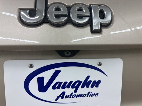 Used 2015 Jeep Grand Cherokee Limited w/ Luxury Group II image 15