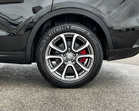 Used 2017 Maserati Levante S image 22
