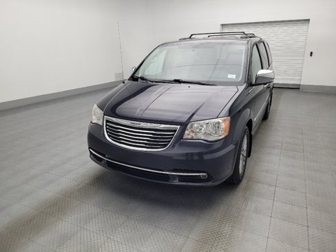 Used 2014 Chrysler Town & Country Touring-L w/ Driver Convenience Group image 15