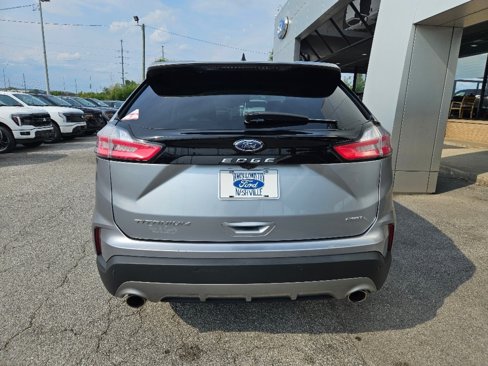 Used 2022 Ford Edge Titanium image 5