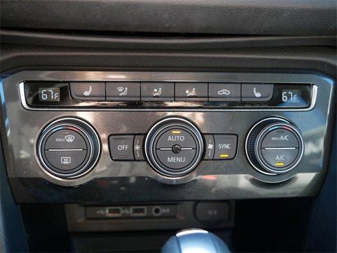 Used 2018 Volkswagen Tiguan SE w/ Panoramic Sunroof Package image 20