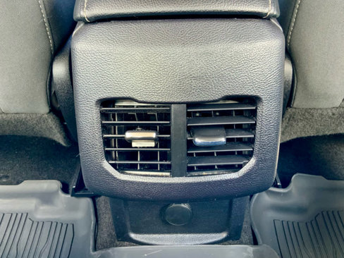 Used 2019 Ford Fusion SE image 52