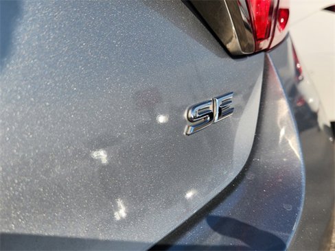 Used 2015 Toyota Camry SE image 9