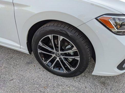 Certified 2023 Volkswagen Jetta Sport image 8