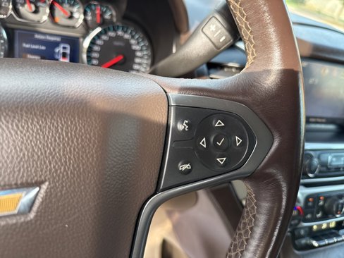 Used 2015 Chevrolet Suburban LTZ image 27
