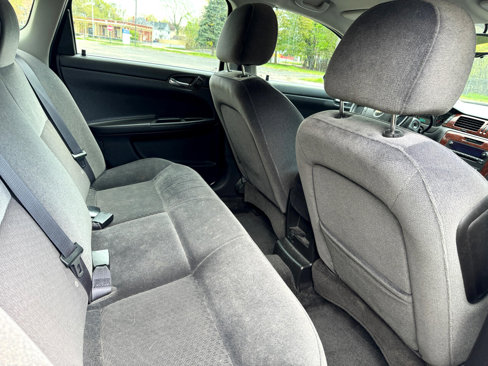 Used 2011 Chevrolet Impala LT image 38