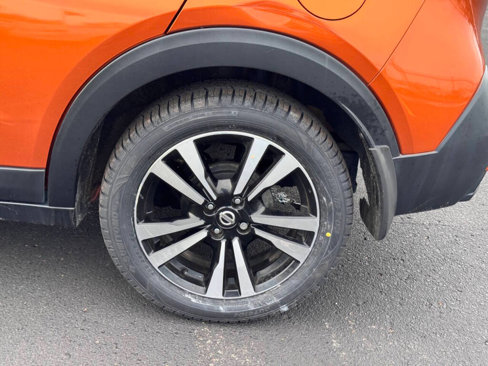 Used 2018 Nissan Kicks SR w/ Exterior Electronics Package image 29