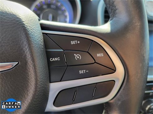 Used 2018 Chrysler 300 Touring w/ Sport Appearance Package image 21
