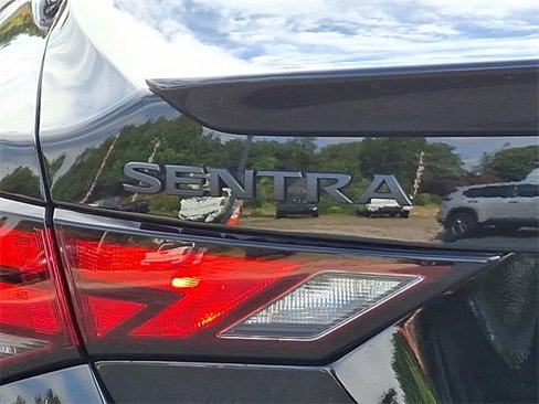 New 2025 Nissan Sentra SR w/ Midnight Edition image 11