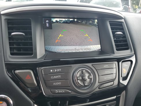 Used 2020 Nissan Pathfinder S image 25