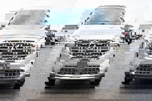 Used 2023 Hyundai Santa Fe SEL w/ Premium Package image 8