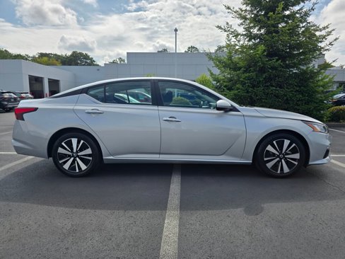 Used 2022 Nissan Altima 2.5 SV image 3