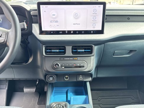 New 2025 Ford Maverick XLT image 11